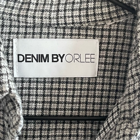 Checkered Button-Up Cropped Flannel - Picture 5 of 5